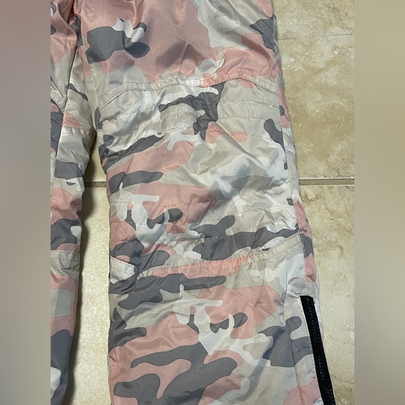 Sequoia Pink Gray Cream Camo Jacket - Picture 13 of 14